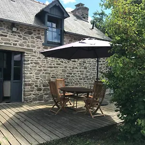 Hébergement de vacances Maisonnette Au Pied Du Dol, Mont-Dol