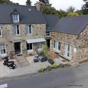 Hébergement de vacances Les 2 Hermines, Mont-Dol